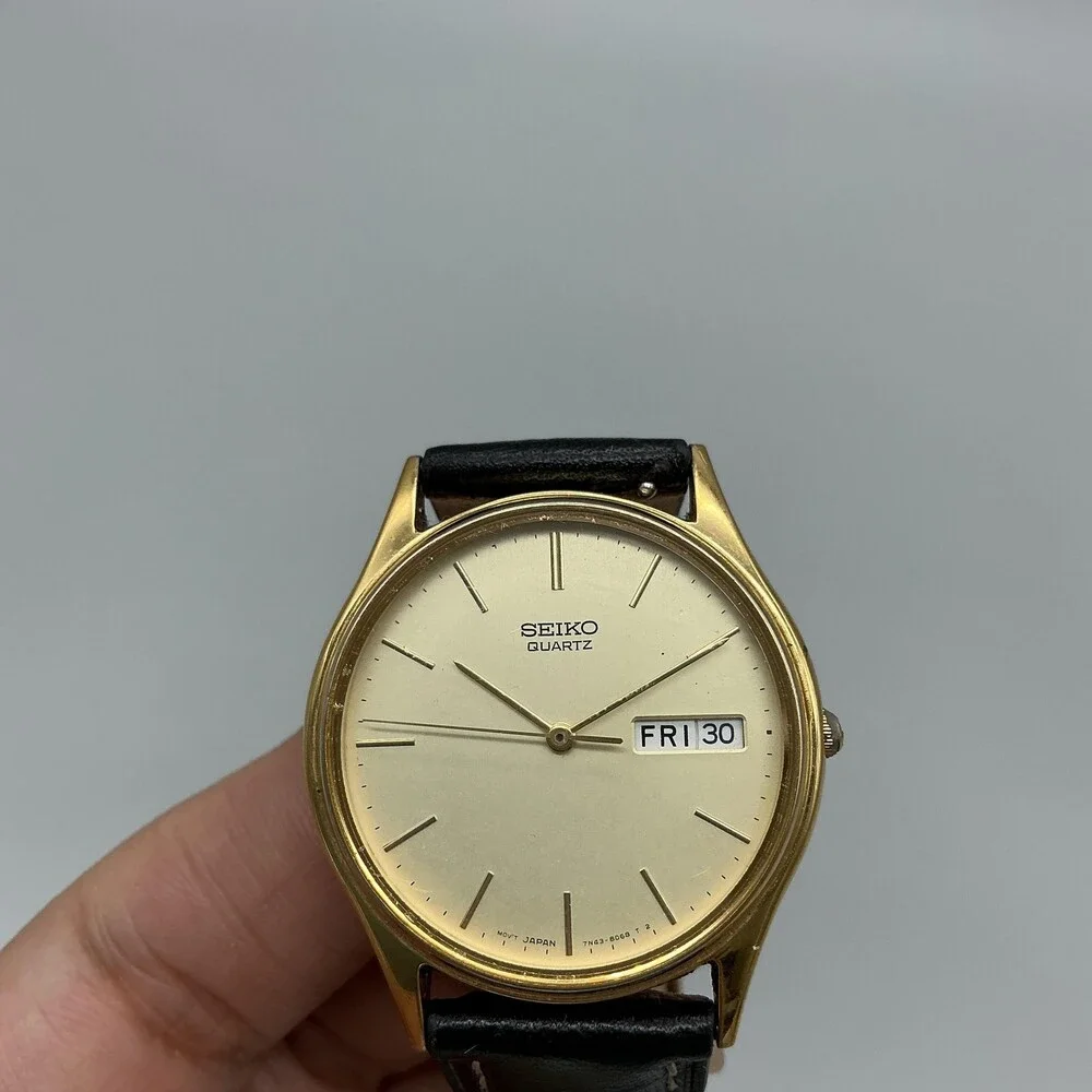 Vintage Seiko 7N43-8A89 Mens Watch 33mm Champagne Dial Black Leather New Battery